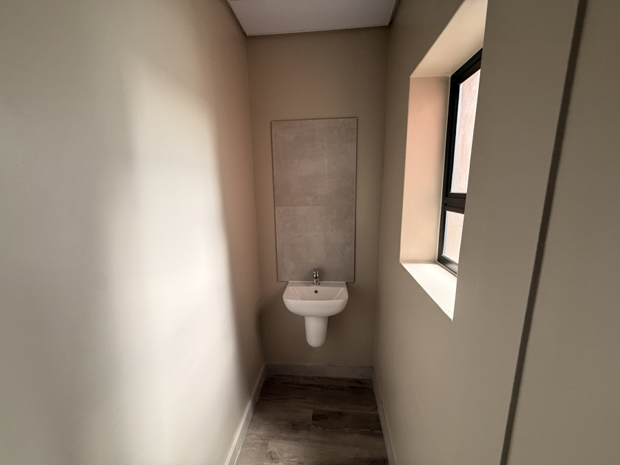 To Let Commercial Property for Rent in Rivergate Western Cape